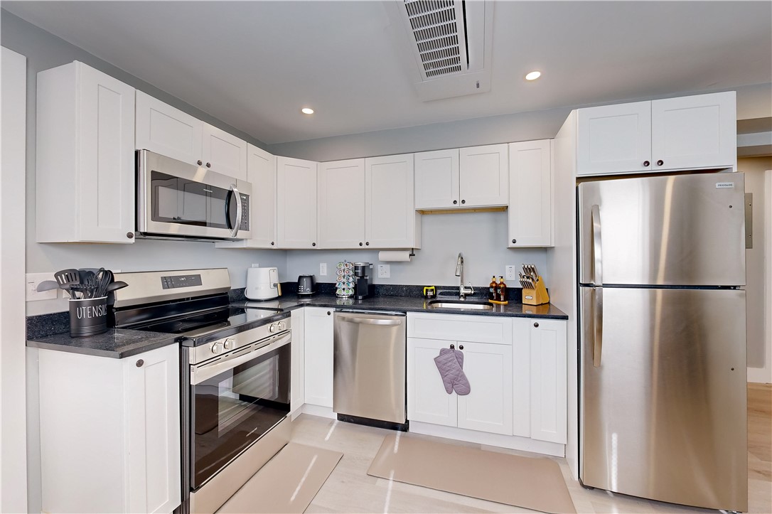 44 Hall Street Providence, RI 02904 - Photo 14 of 31