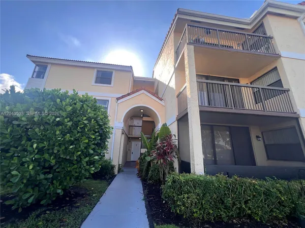 $2,300 | 5661 Riverside Drive, Unit 101B7, Coral Springs, FL 33067