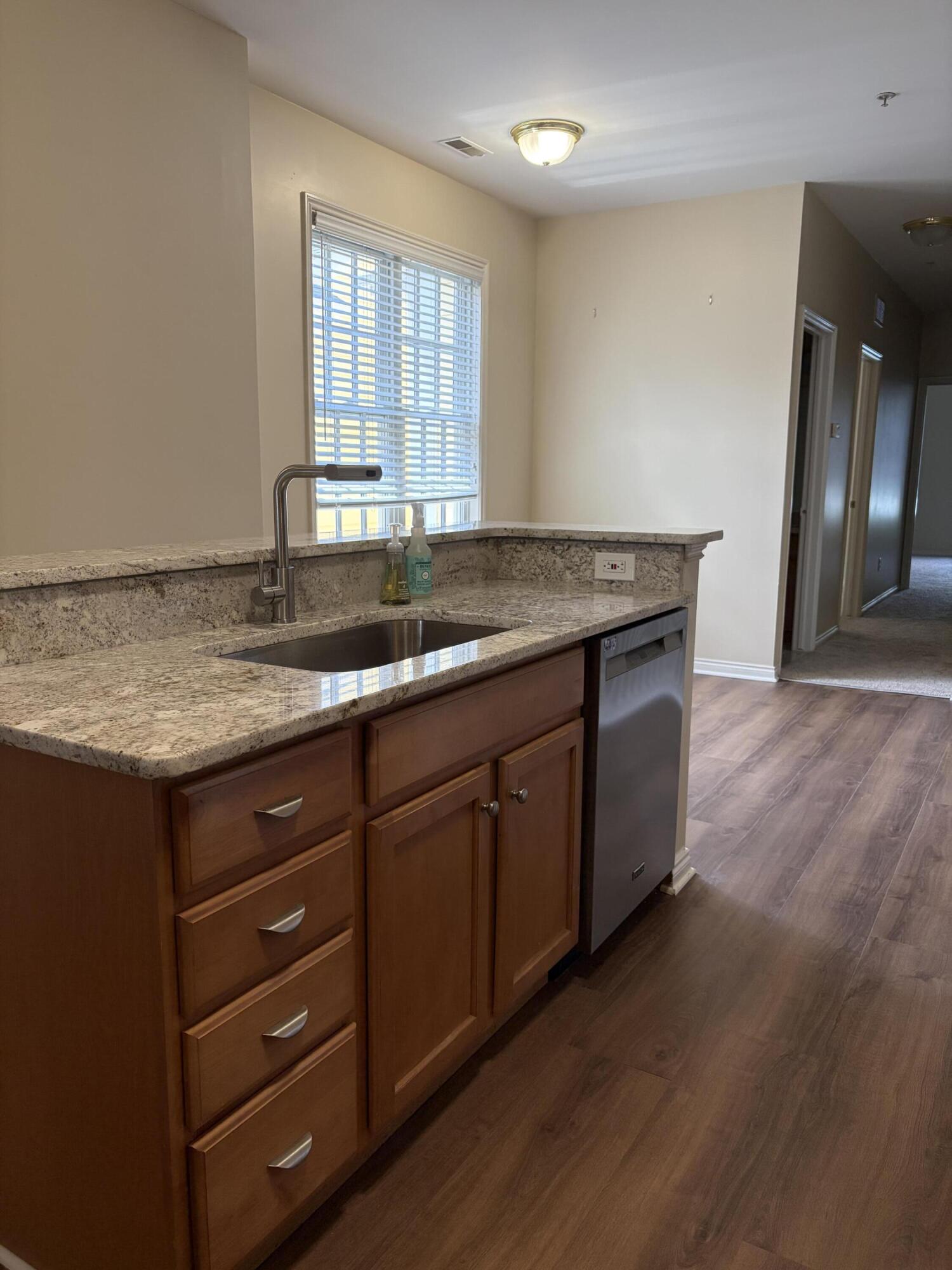 534 Constitution Street, Unit 42 Canton, MI 48188 - Photo 9 of 25 IMG_5381