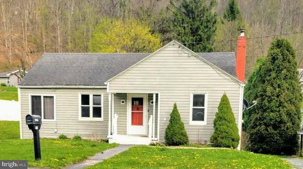 $1,300 | 172 Raystown Road, Everett, PA 15537