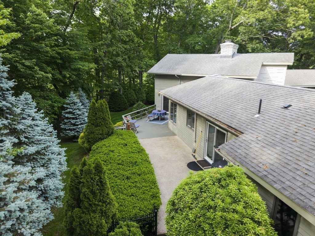 550 Wolf Swamp Road Longmeadow, MA 01106 - Photo 35 of 42