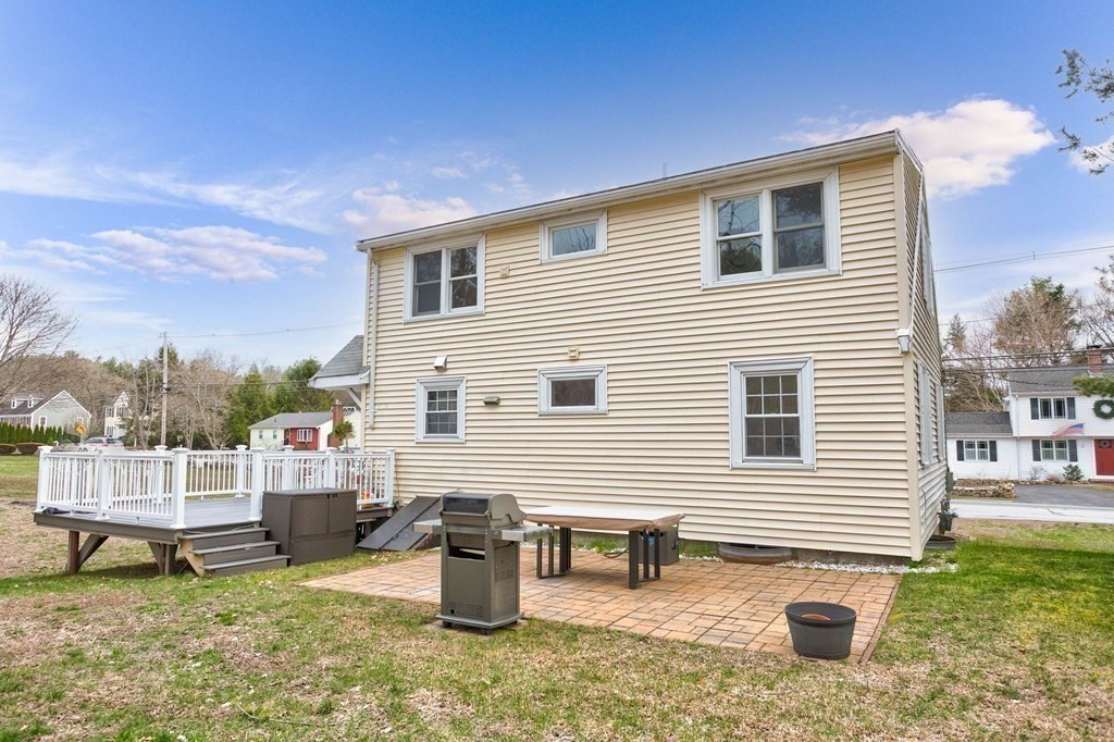 127 Elm Street North Reading, MA 01864 - Photo 22 of 25