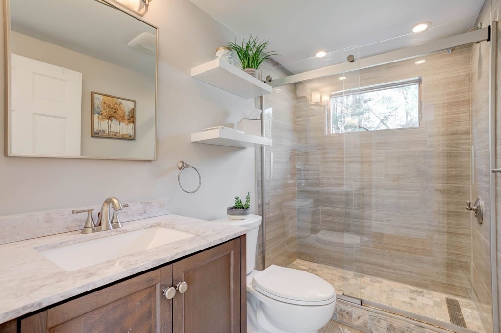 127 Elm Street North Reading, MA 01864 - Photo 8 of 25