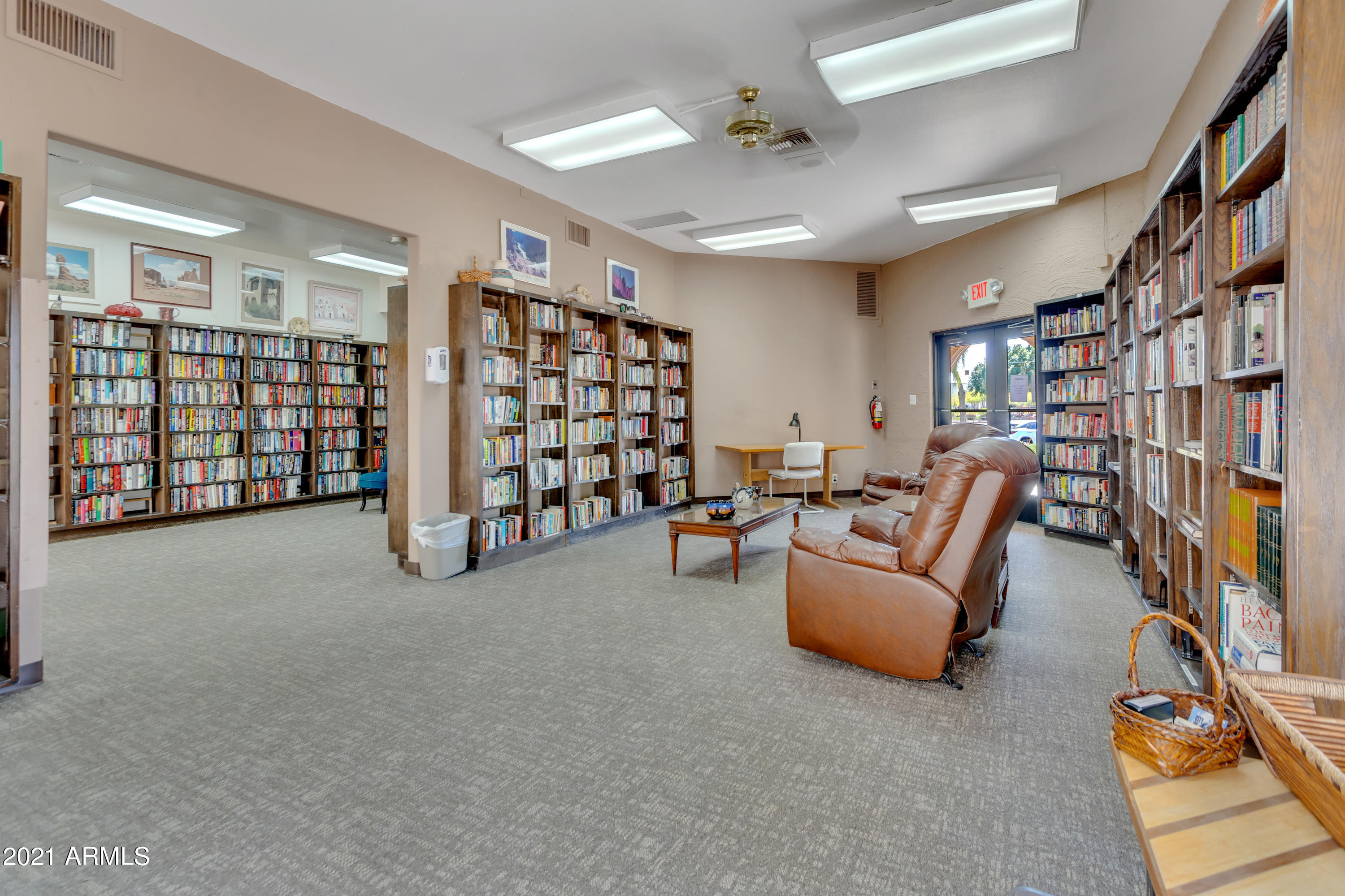7920 East Camelback Road, Unit 504 Scottsdale, AZ 85251 - Photo 29 of 35 Community Library