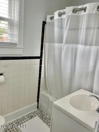 $1,395 | 2940 Oleander Drive, Unit D16, Wilmington, NC 28403