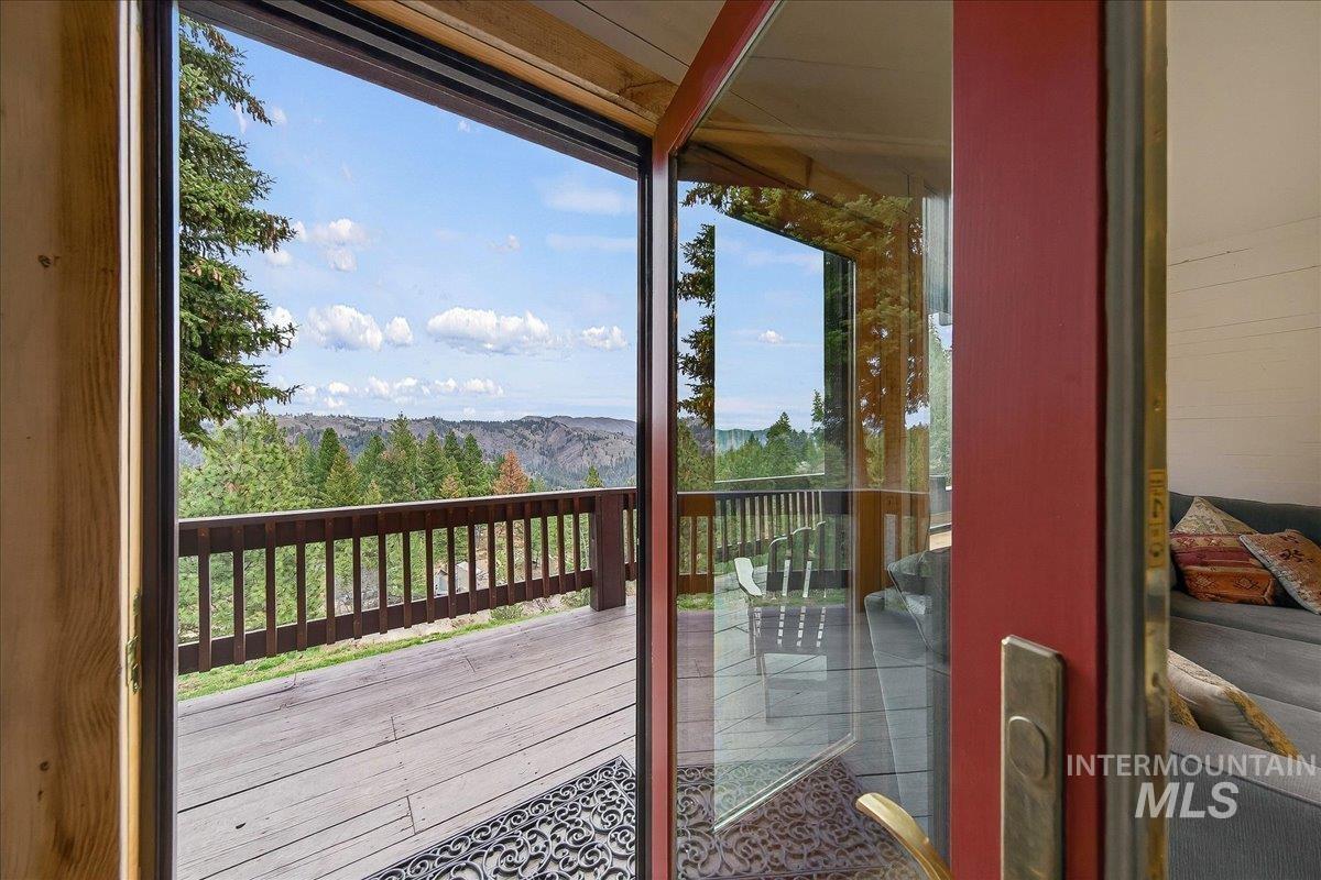 239 Tollgate Road Boise, ID 83716 - Photo 19 of 50 View of wooden deck