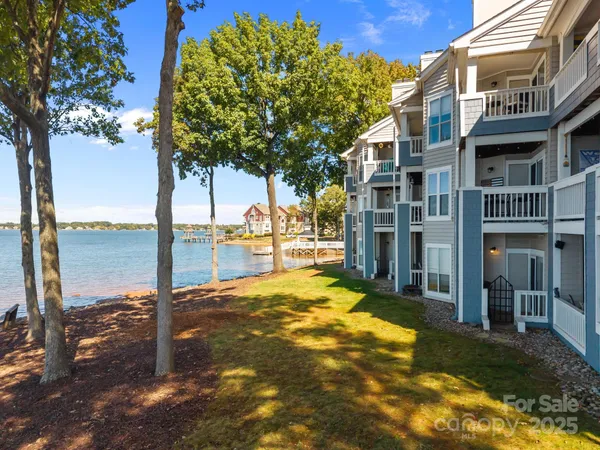 $450,000 | 907 Southwest Drive, Davidson, NC 28036