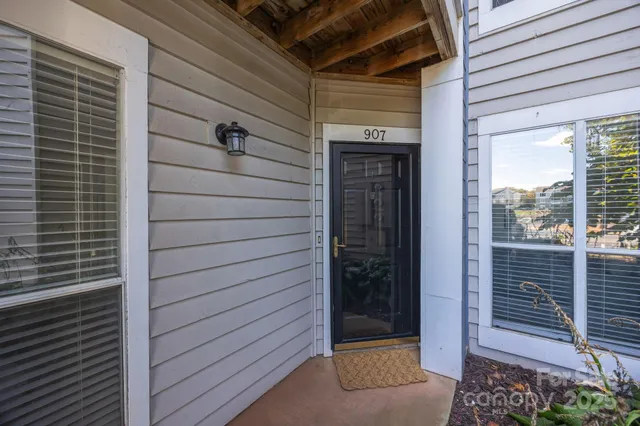 $450,000 | 907 Southwest Drive, Davidson, NC 28036