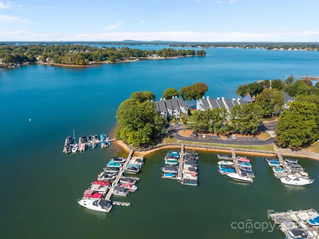 $450,000 | 907 Southwest Drive, Davidson, NC 28036