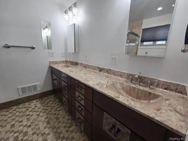 $4,600 | 10 Chestnut Drive, Pomona, NY 10970