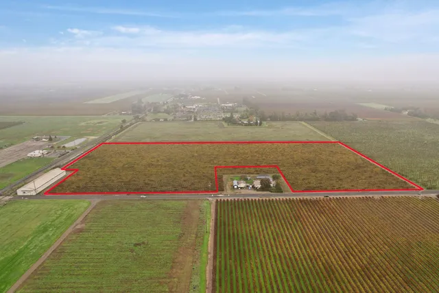 an aerial view of an ocean