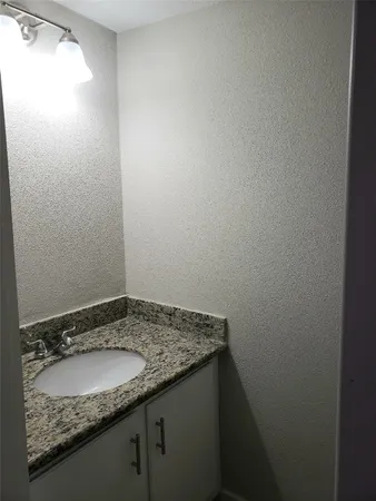 $1,900 | 11710 Southlake Drive, Unit 29, Houston, TX 77077