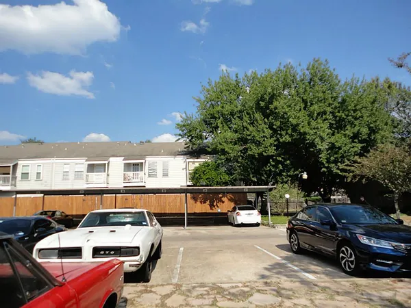 $1,900 | 11710 Southlake Drive, Unit 29, Houston, TX 77077