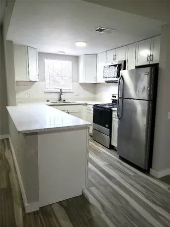 $1,900 | 11710 Southlake Drive, Unit 29, Houston, TX 77077