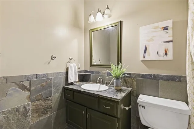 $385,000 | 5507 Noland Road, Shawnee, KS 66216