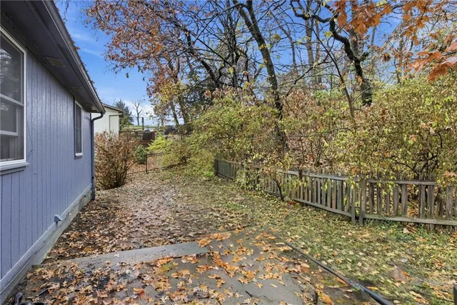 $385,000 | 5507 Noland Road, Shawnee, KS 66216