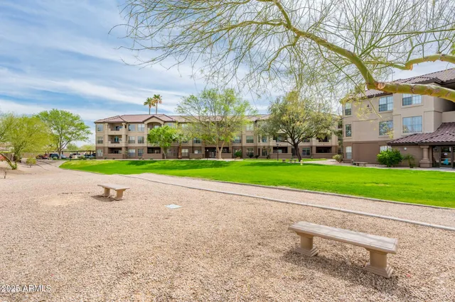 $180,000 | 14950 West Mountain View Boulevard, Unit 5306, Surprise, AZ 85374