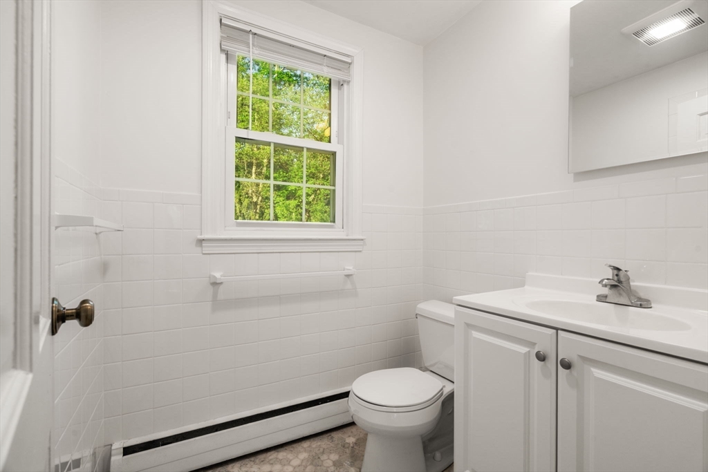 10 Bakers Hill Road Weston, MA 02493 - Photo 13 of 19