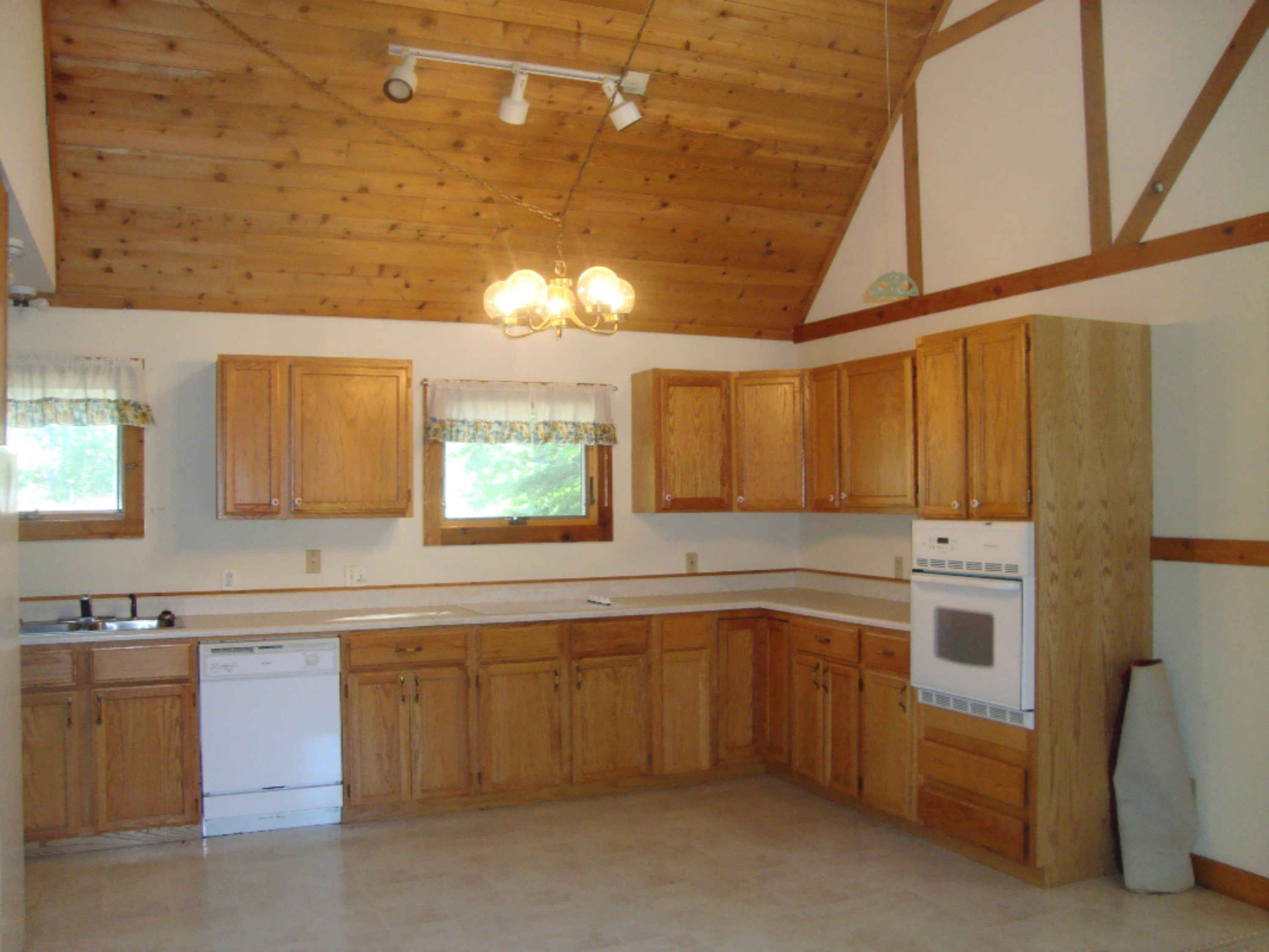 2536 Modjeski Road Manistee, MI 49660 - Photo 4 of 26 DSC03754