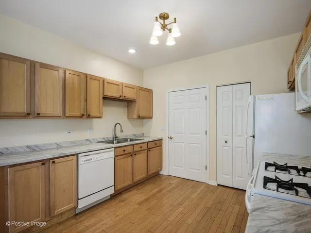 $298,800 | 21344 West Juniper Lane, Plainfield, IL 60544