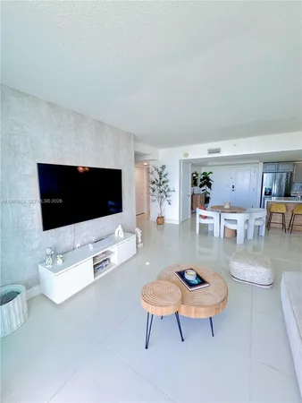 $3,200 | 1861 Northwest S River Drive, Unit 2609, Miami, FL 33125