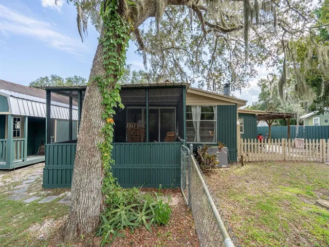 $253,500 | 24855 Northeast 135th Street, Salt Springs, FL 32134