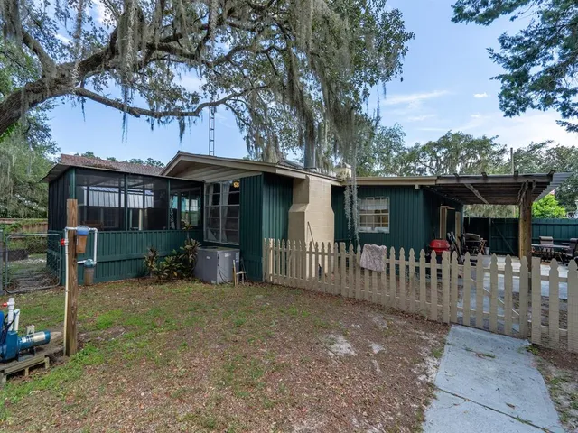 $253,500 | 24855 Northeast 135th Street, Salt Springs, FL 32134