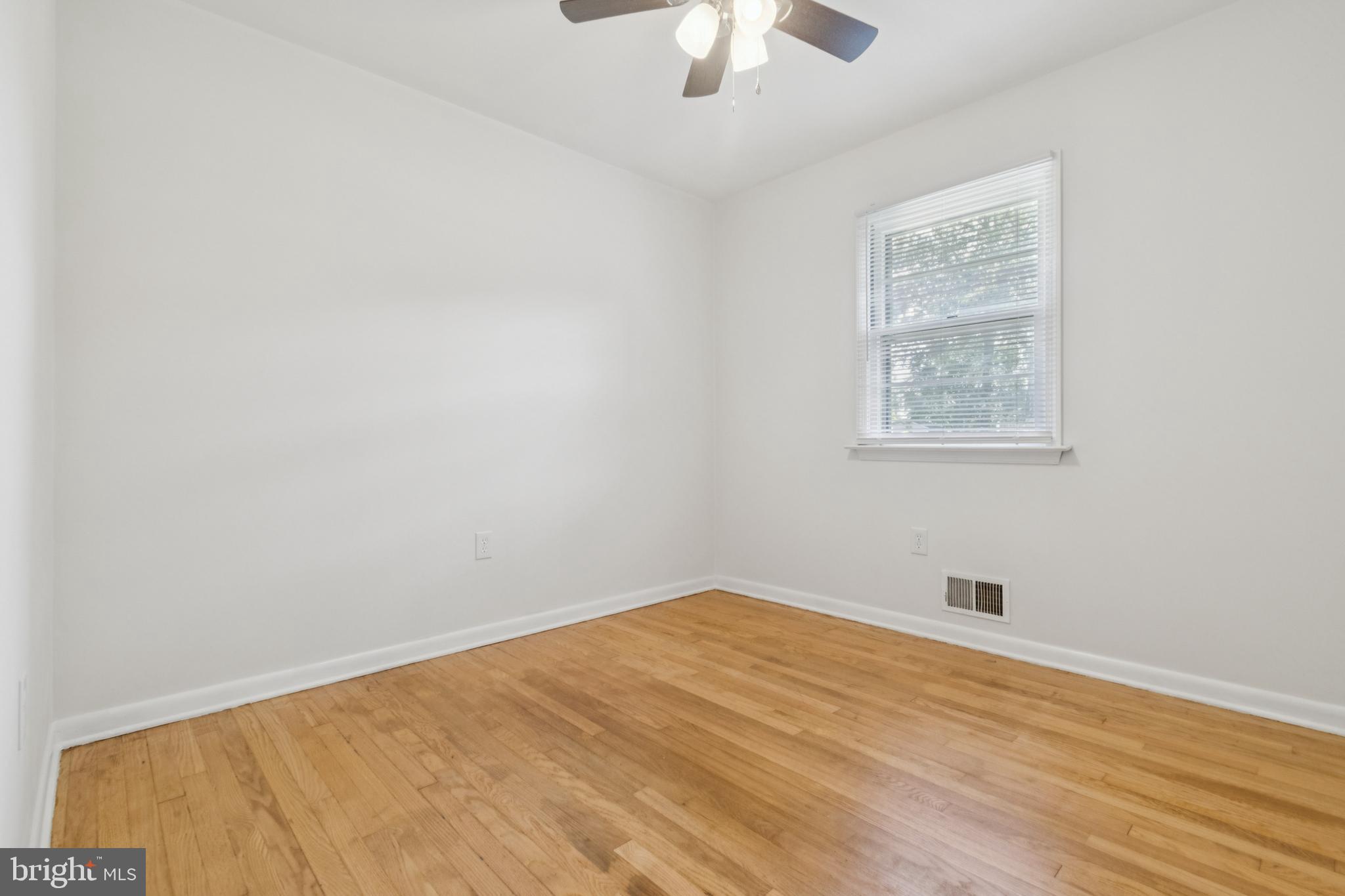 32 Carroll Road Pasadena, MD 21122 - Photo 17 of 42