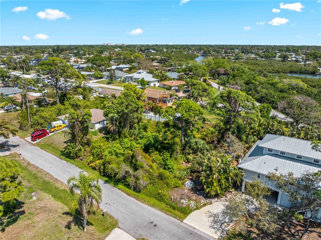 Devon Road Venice, FL 34293 - Photo 10 of 14 Gallery Image 10