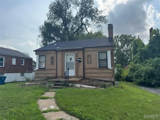 $59,900 | 213 Henquin Drive, Ferguson, MO 63135