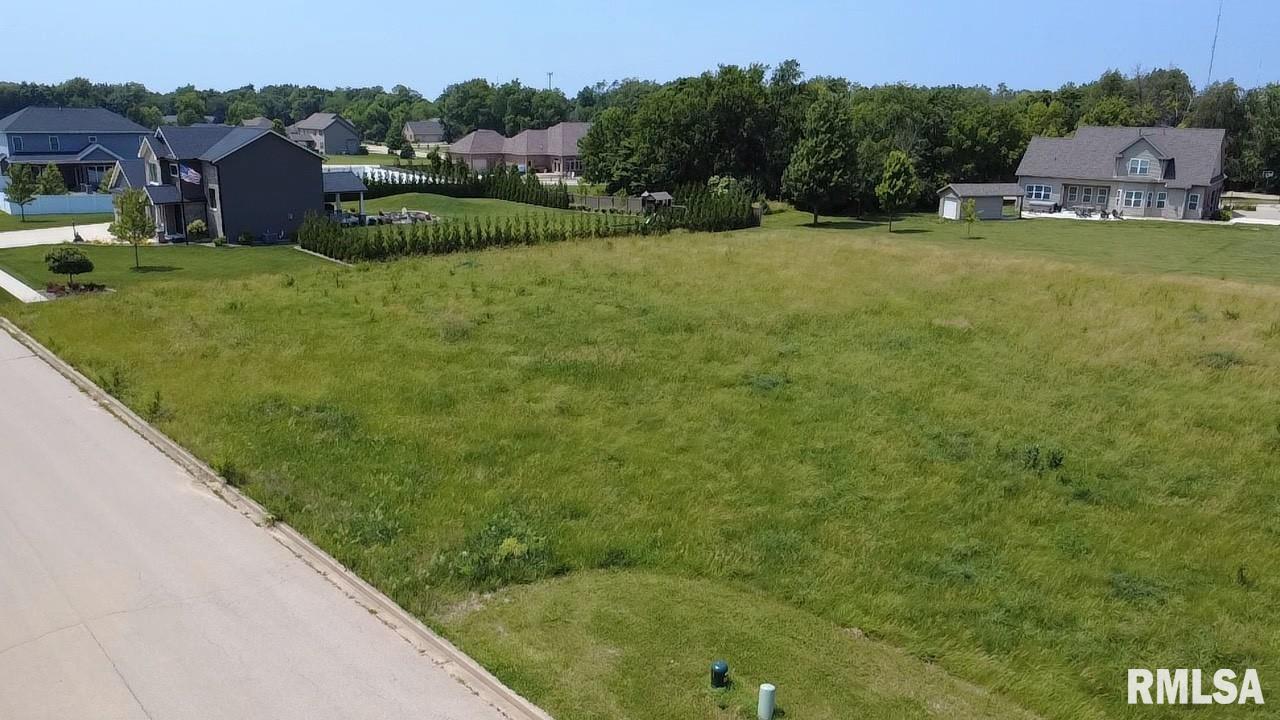 127 Apache Way Groveland, IL 61535 - Photo 2 of 6