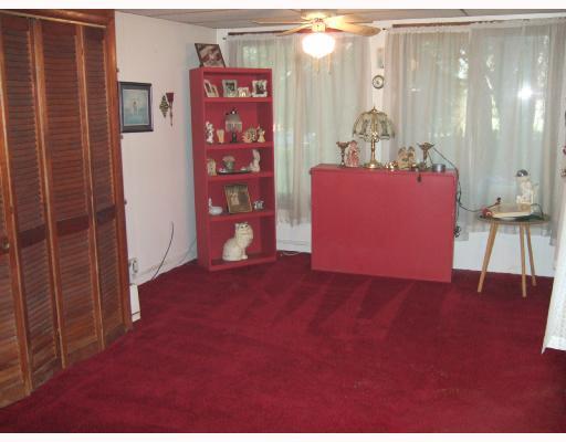 1970 Lovi Road Freedom, PA 15042 - Photo 6 of 7 Den/Family/Great Room.