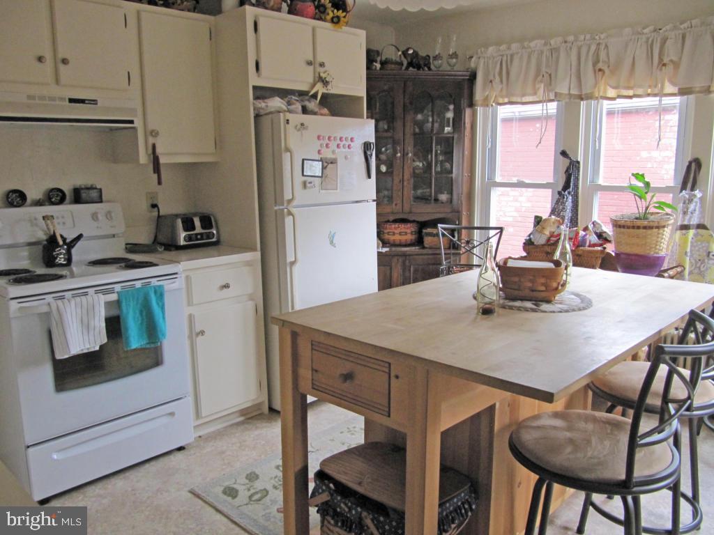 409 Main Street Denver, PA 17517 - Photo 10 of 12 Gallery Image 10