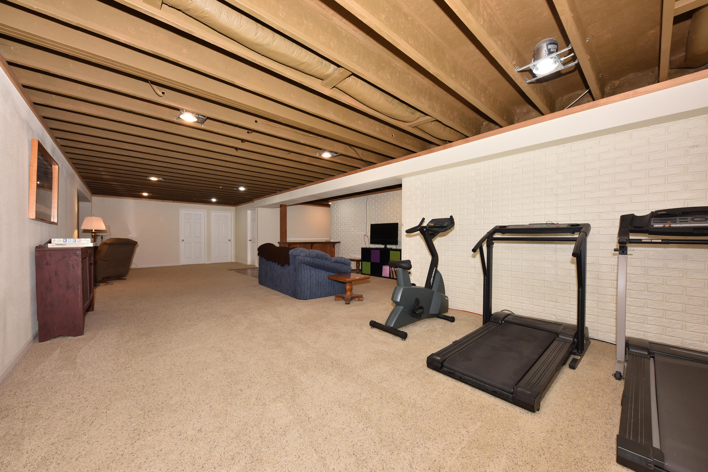 550 Hunter Crossing South Slinger, WI 53086 - Photo 20 of 31 Rec Room