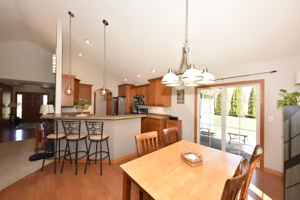 $575,000 | 550 Hunter Crossing South, Slinger, WI 53086