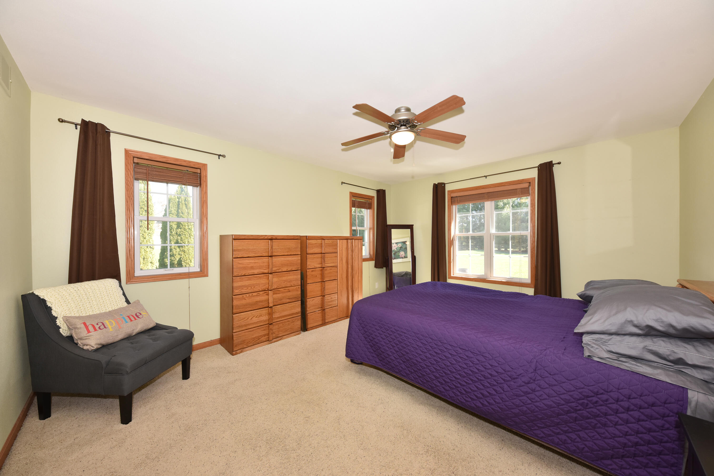 550 Hunter Crossing South Slinger, WI 53086 - Photo 10 of 31 Primary Bedroom