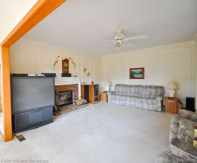 45719 Hanford Road Canton, MI 48187 - Photo 11 of 24 10-Family.jpg
