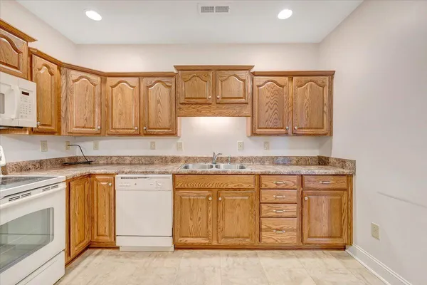 $320,000 | 4444 Pheasant Ridge Road, Unit 405, Roanoke, VA 24014