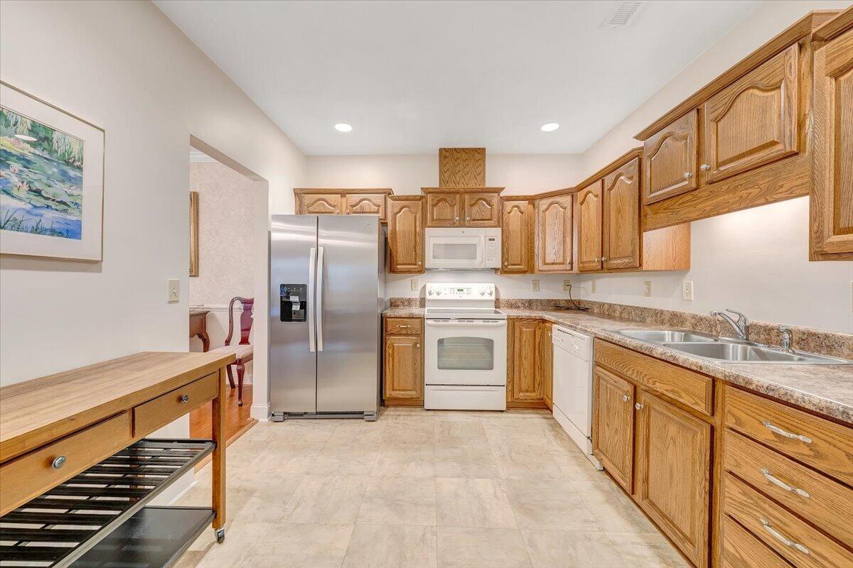 4444 Pheasant Ridge Road, Unit 405 Roanoke, VA 24014 - Photo 30 of 77 30-MIB05909