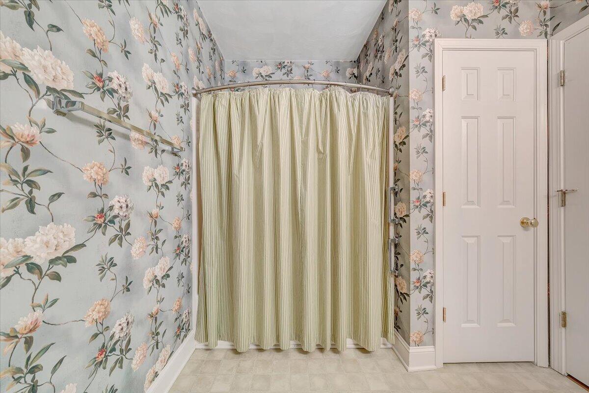 4444 Pheasant Ridge Road, Unit 405 Roanoke, VA 24014 - Photo 48 of 77 48-MIB05984