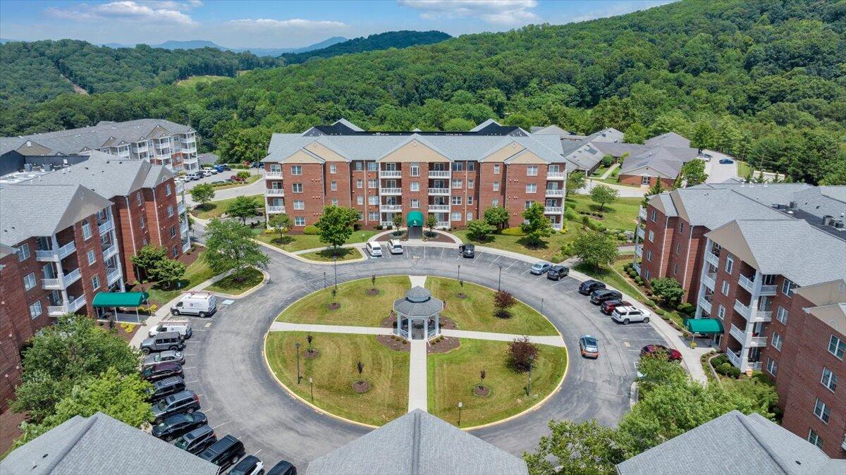 4444 Pheasant Ridge Road, Unit 405 Roanoke, VA 24014 - Photo 66 of 77 66-12-4444 (Building 3)