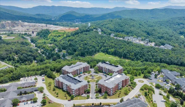 $320,000 | 4444 Pheasant Ridge Road, Unit 405, Roanoke, VA 24014