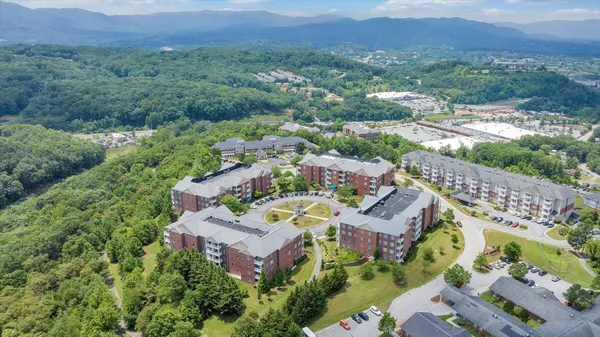 $320,000 | 4444 Pheasant Ridge Road, Unit 405, Roanoke, VA 24014