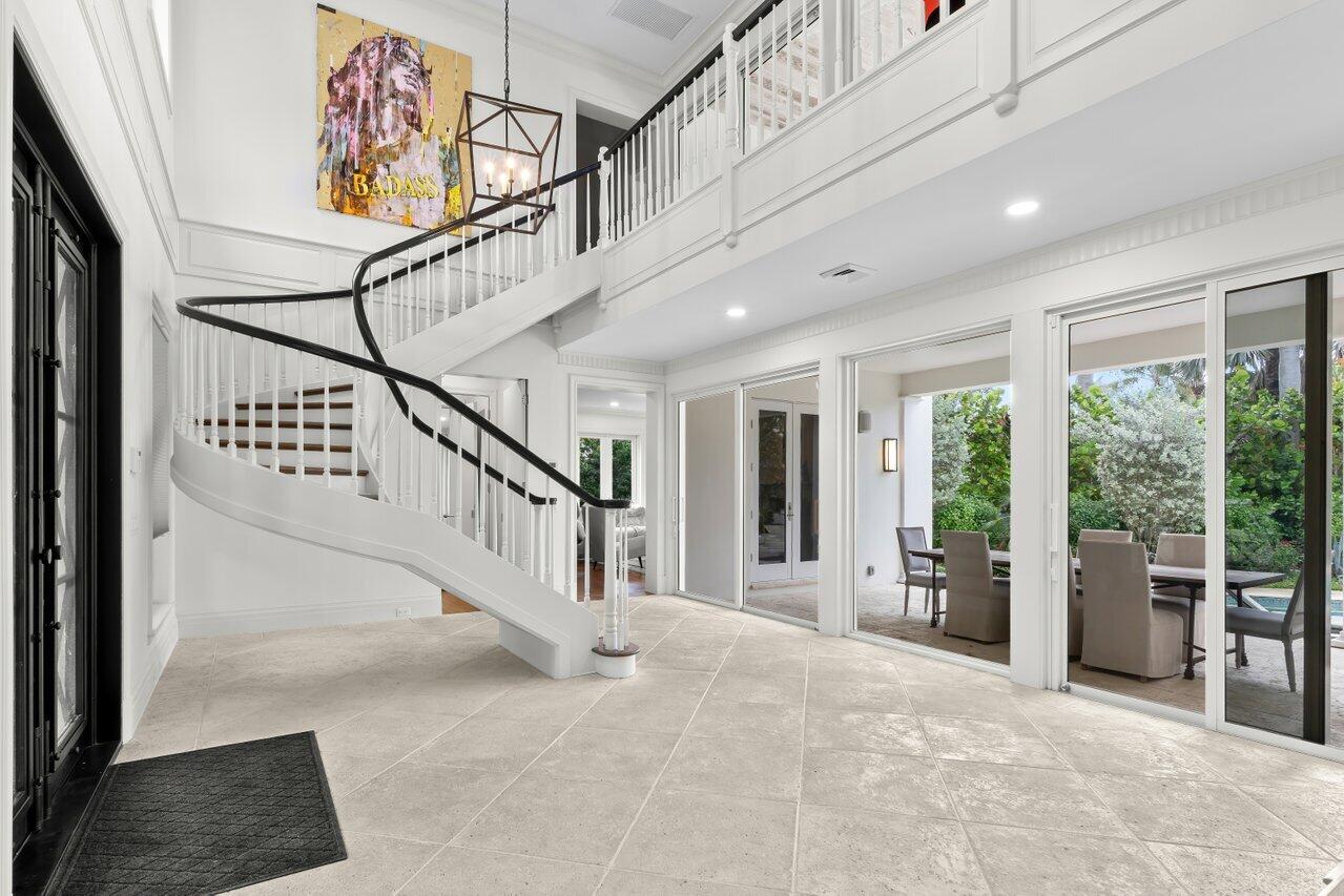 5 Osprey Court Ocean Ridge, FL 33435 - Photo 4 of 39 a view of entryway