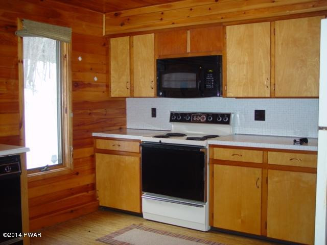 388 Mican Road Waymart, PA 18472 - Photo 9 of 28