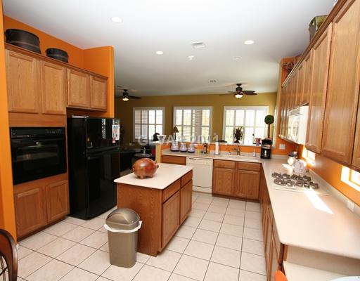 468 Edgefield Ridge Place Henderson, NV 89012 - Photo 4 of 10 Kitchen.