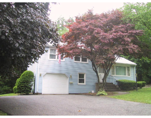 25 Oconnell Road Holyoke, MA 01040 - Photo 1 of 4 Gallery Image 1