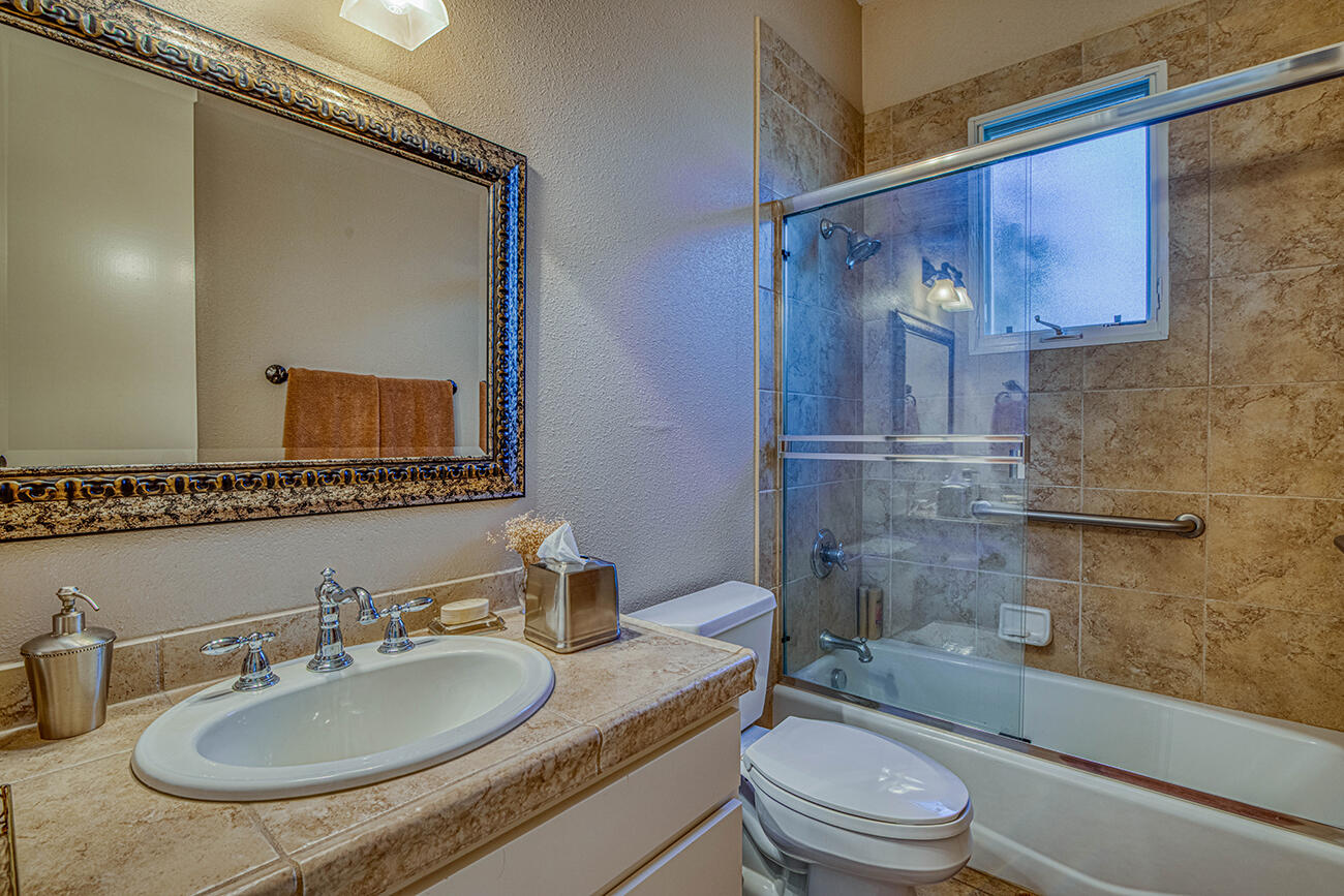 656 Cox Road El Paso, TX 79932 - Photo 46 of 74 Casita 1st bath