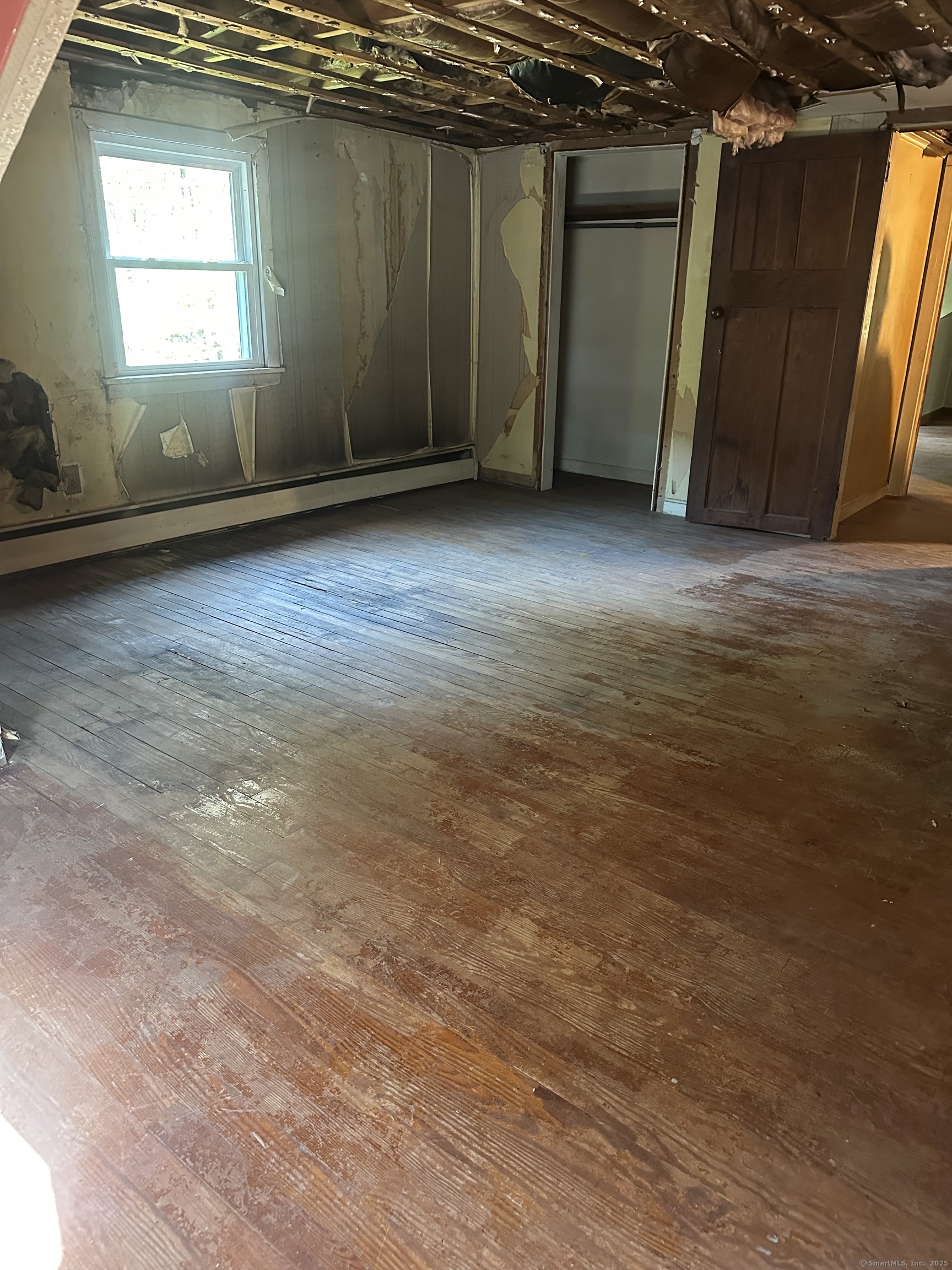 864 Boston Turnpike Coventry, CT 06238 - Photo 15 of 18 an empty room with windows