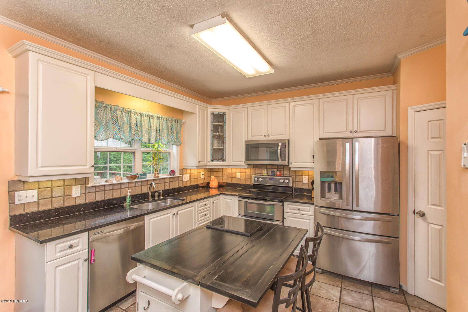 1305 Grove Point Road Wilmington, NC 28409 - Photo 11 of 35 a0042
